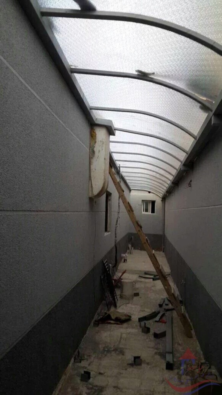 مظلات لكسان