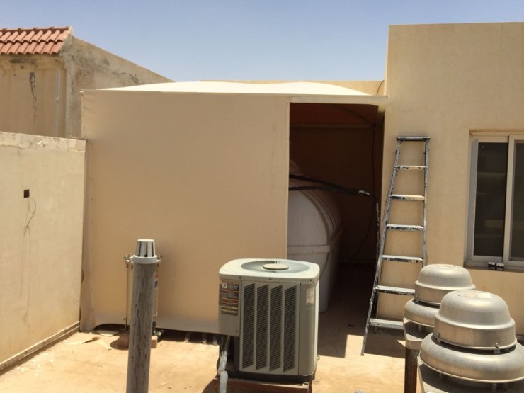 مظلات خزانات المياة