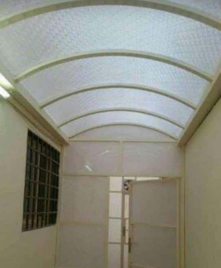 مظلات وسواتر مداخل