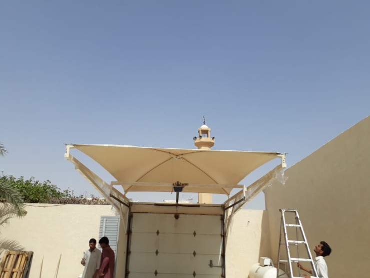 مظلات وسواتر مداخل